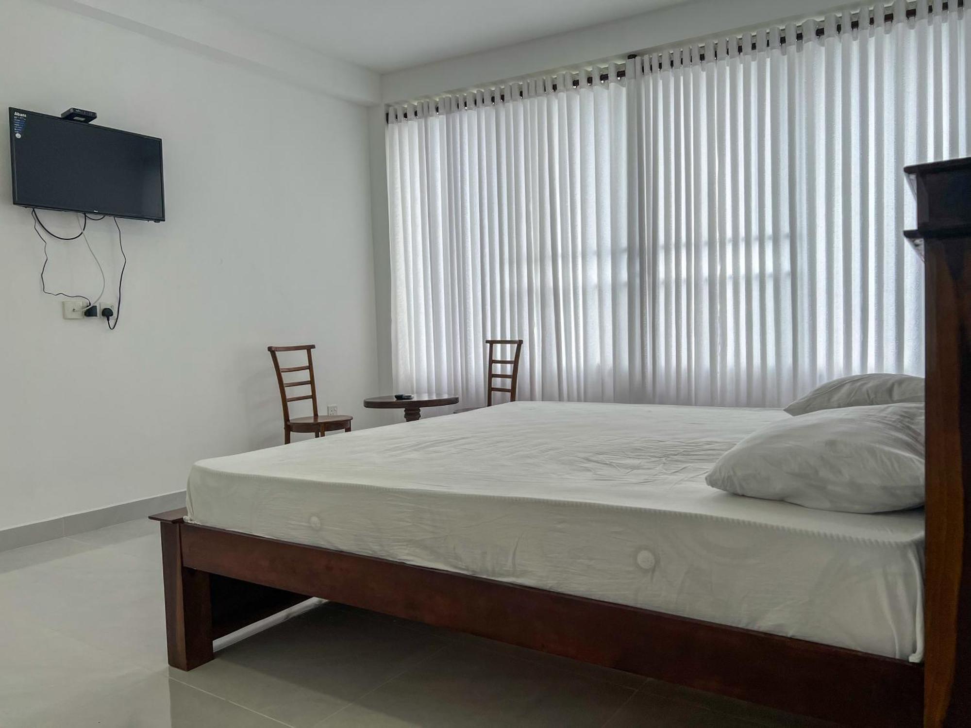 Meridian Holiday Resort Ratnapura Buitenkant foto