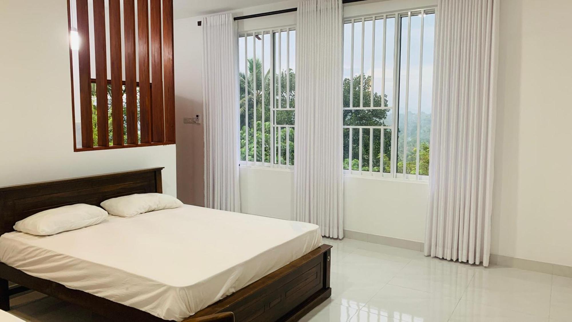 Meridian Holiday Resort Ratnapura Buitenkant foto
