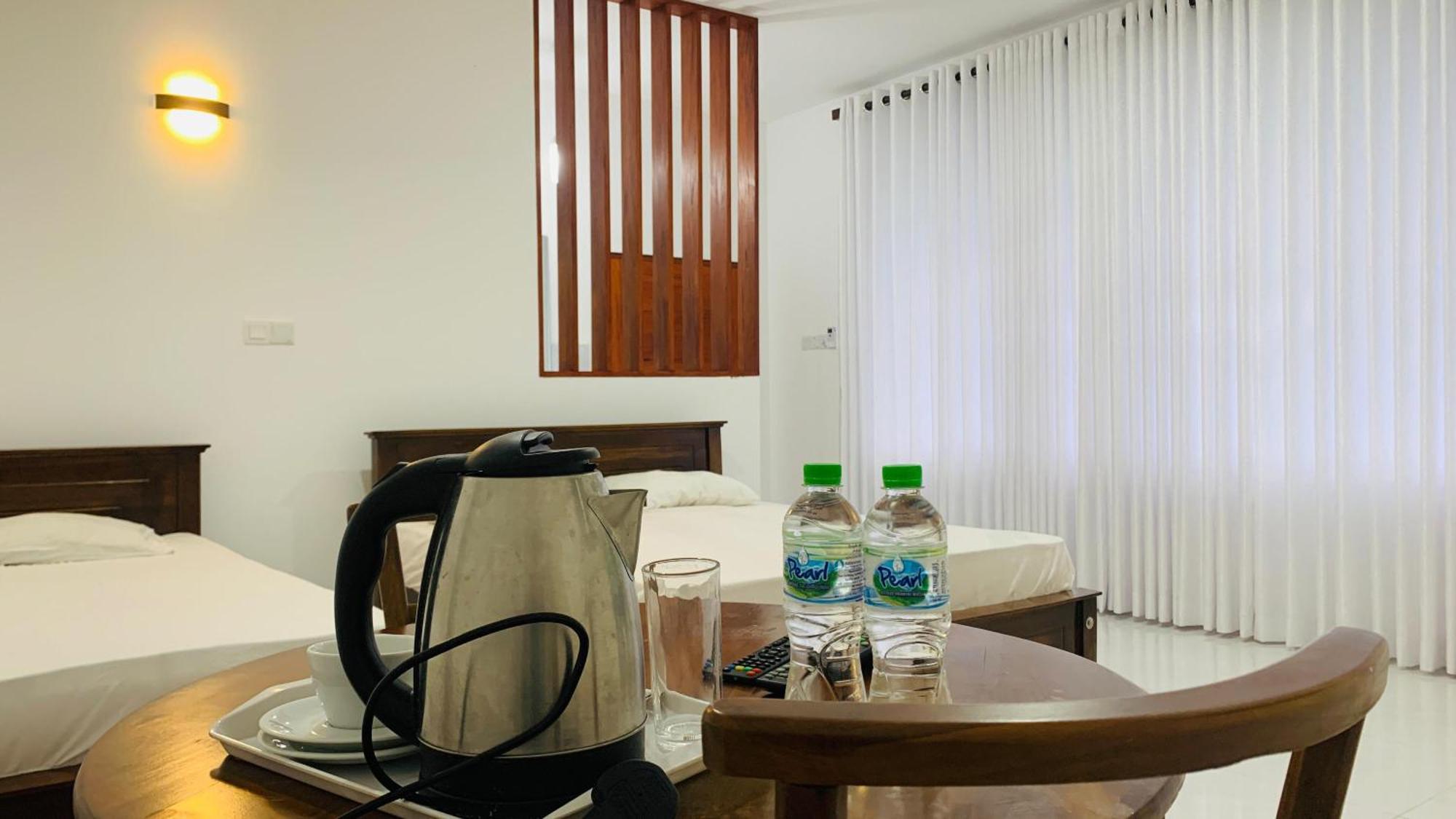 Meridian Holiday Resort Ratnapura Buitenkant foto
