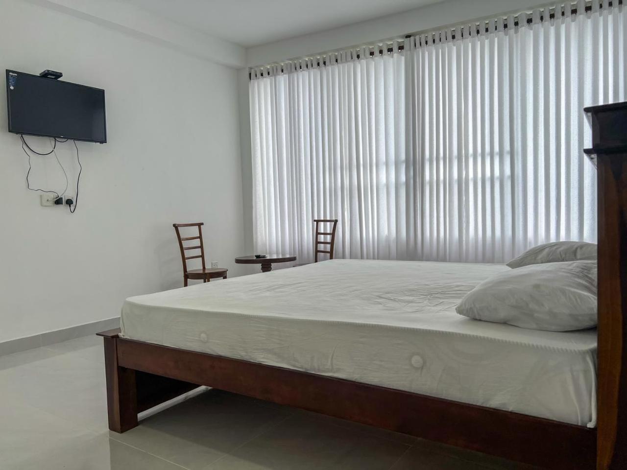 Meridian Holiday Resort Ratnapura Buitenkant foto