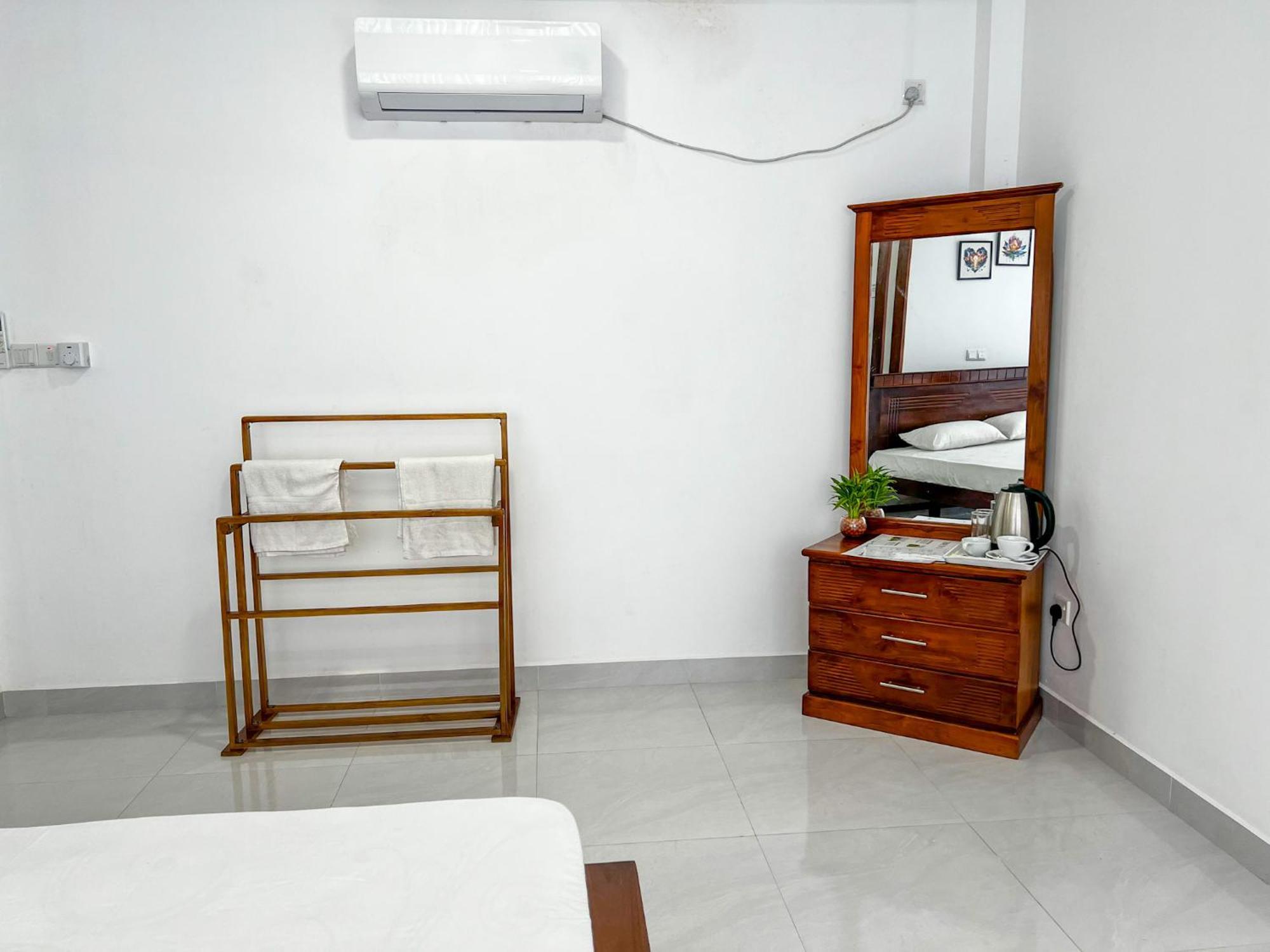Meridian Holiday Resort Ratnapura Buitenkant foto