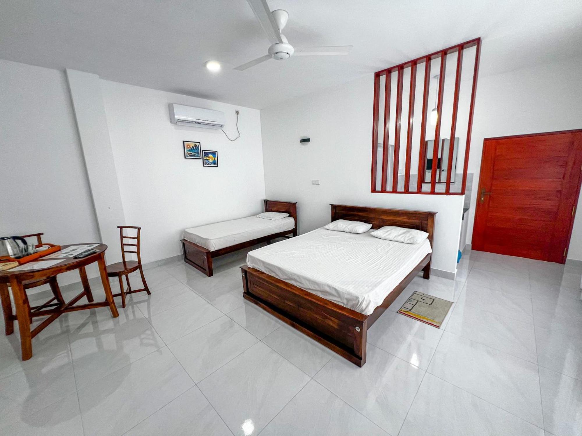 Meridian Holiday Resort Ratnapura Buitenkant foto